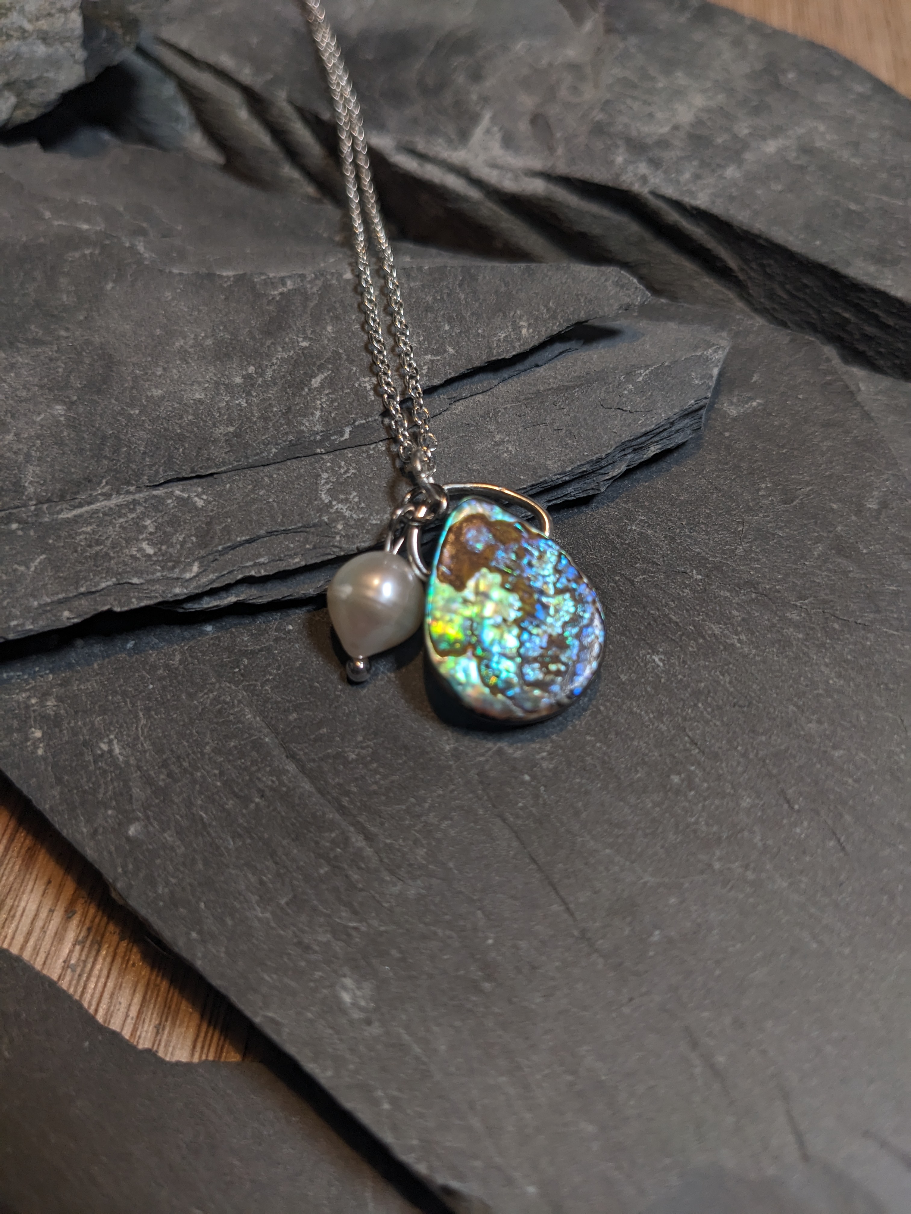 Description of jewellery piece 15
