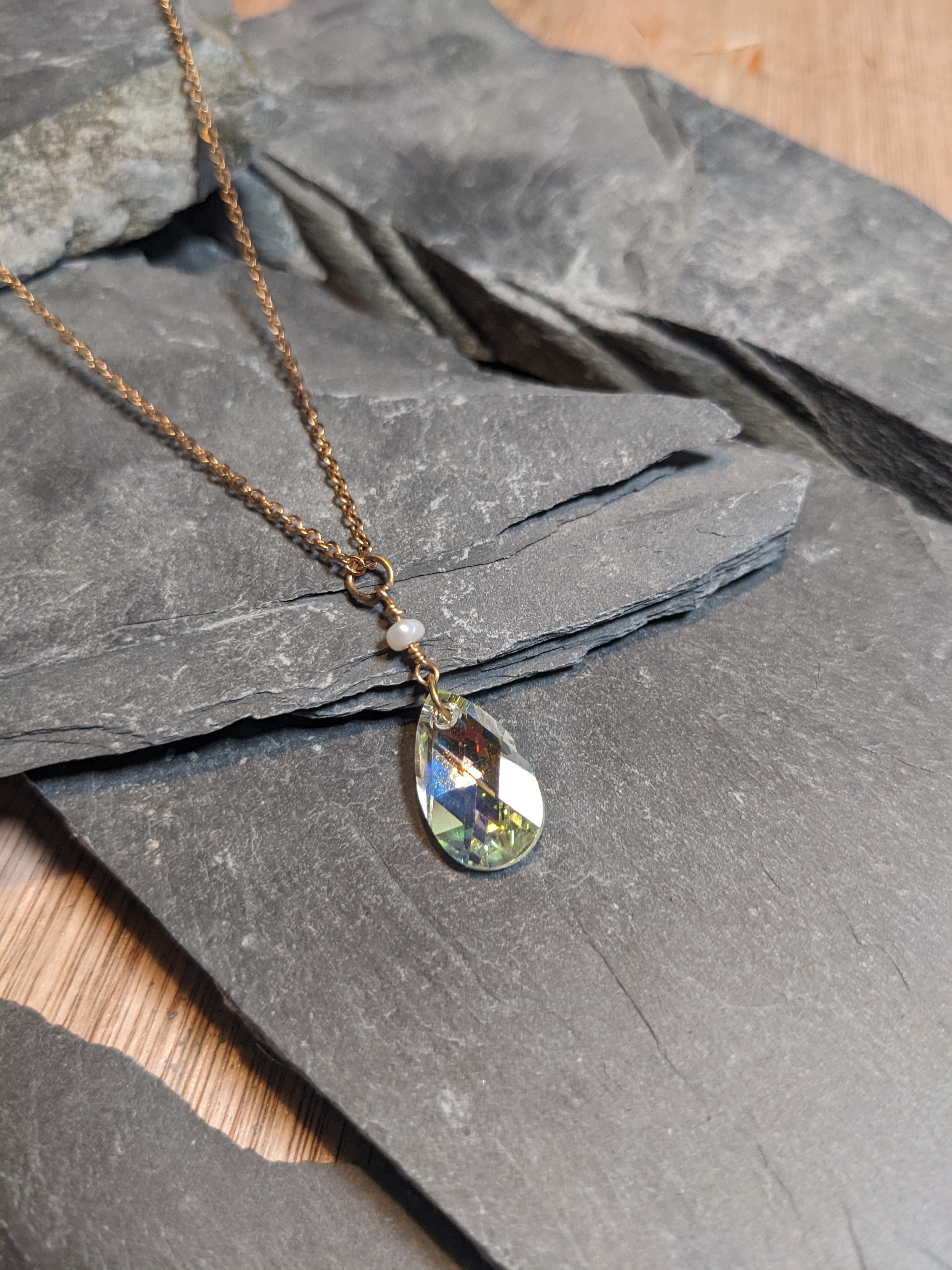 Description of jewellery piece 7